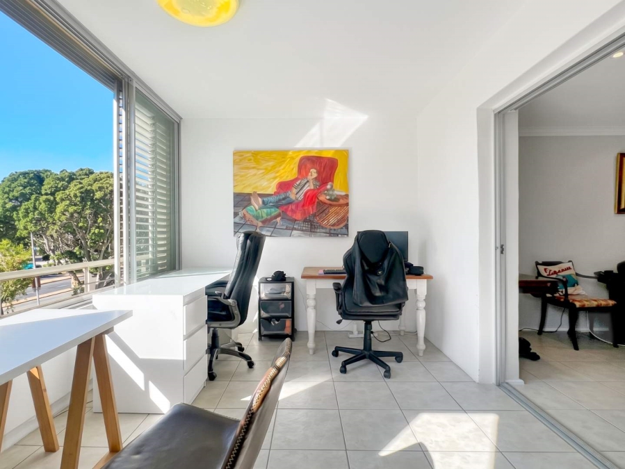 3 Bedroom Property for Sale in Green Point Western Cape